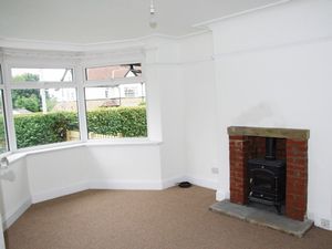 Living room - click for photo gallery